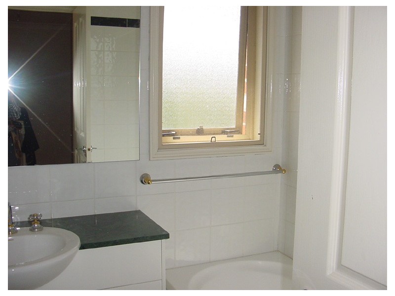 1 Simeon Place, Liberty Grove NSW 2138