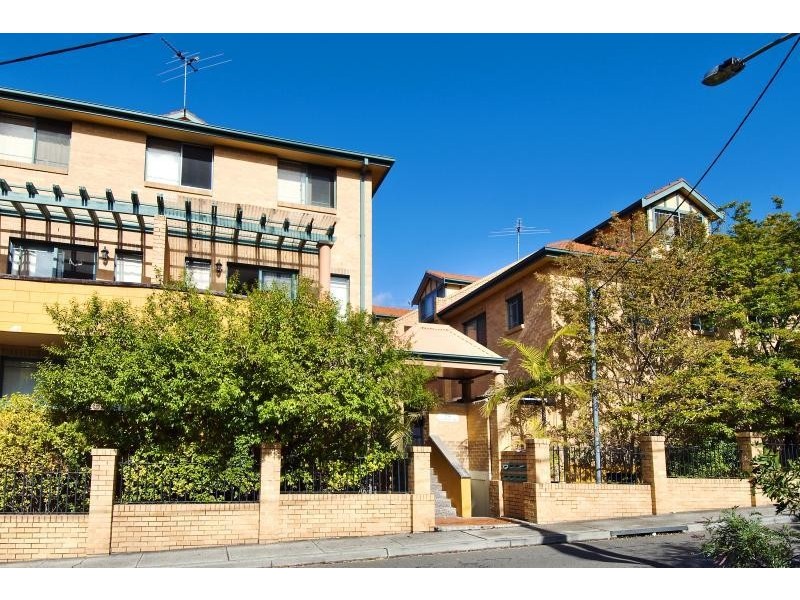 11/2-6 Gloucester Ave, Burwood NSW 2134