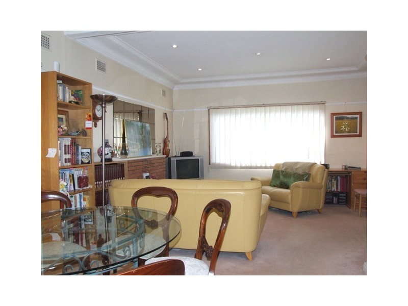 42 Walsh Ave, Croydon Park NSW 2133