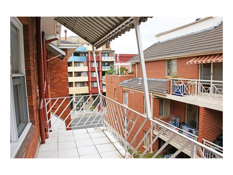 18/40 Belmore St, Burwood NSW 2134