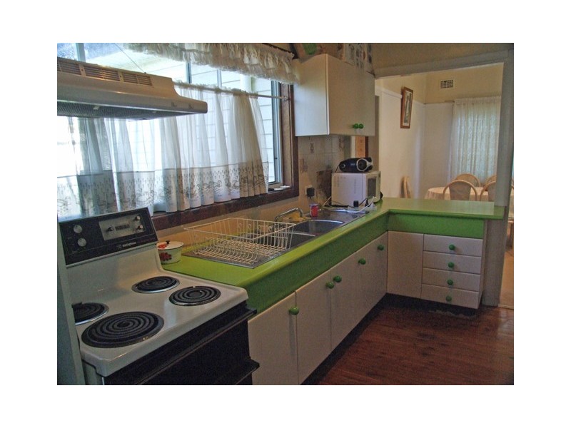 42 Walsh Ave, Croydon Park NSW 2133