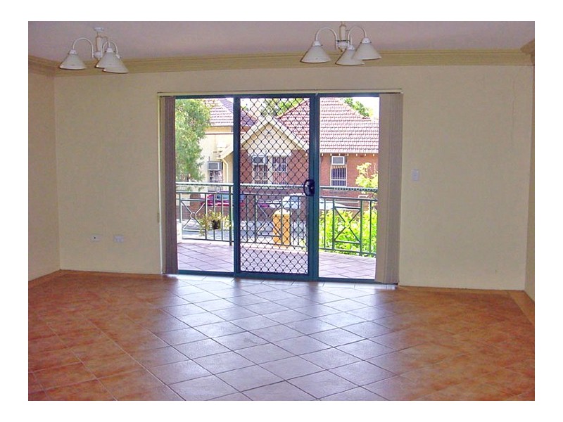 2/20 Belmore St, Burwood NSW 2134