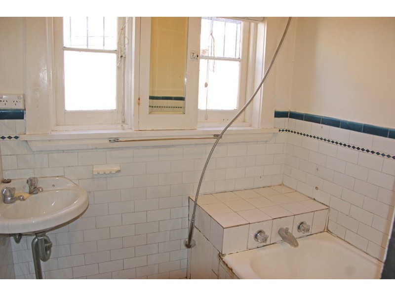 2 Quandong Avenue, Burwood NSW 2134