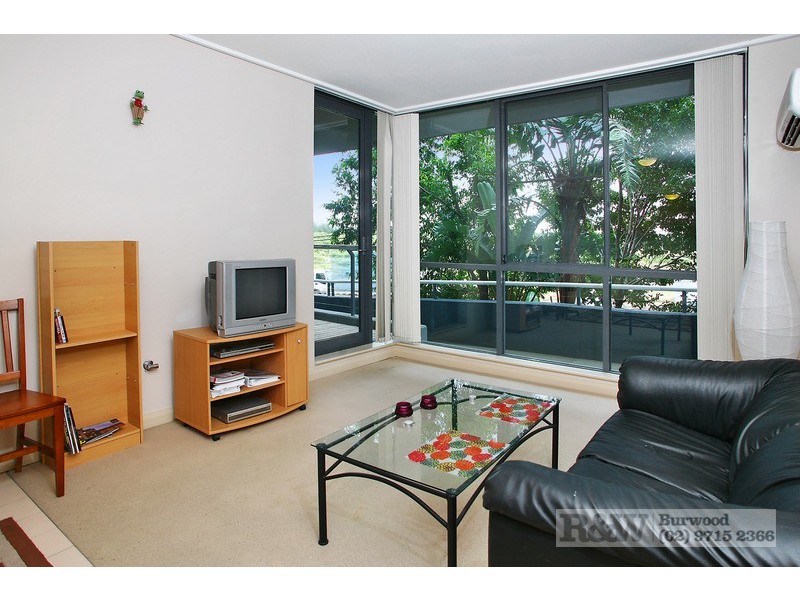 75/27 Bennelong Parkway, Wentworth Point NSW 2127