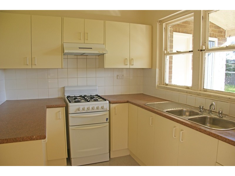 27 Ferrier Pde, Clemton Park NSW 2206