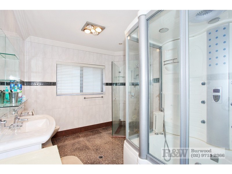28 Adams St, Breakfast Point NSW 2137