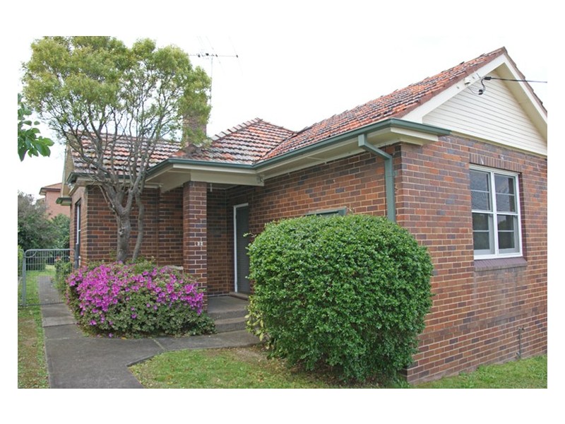 32 Vicliffe Avenue, Campsie NSW 2194