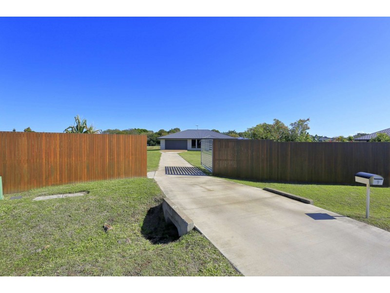 9 Whitesails Court, Innes Park QLD 4670