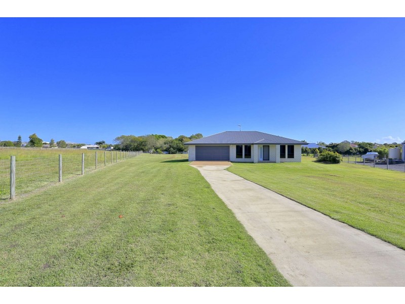 9 Whitesails Court, Innes Park QLD 4670