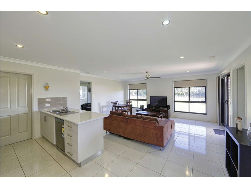 9 Whitesails Court, Innes Park QLD 4670