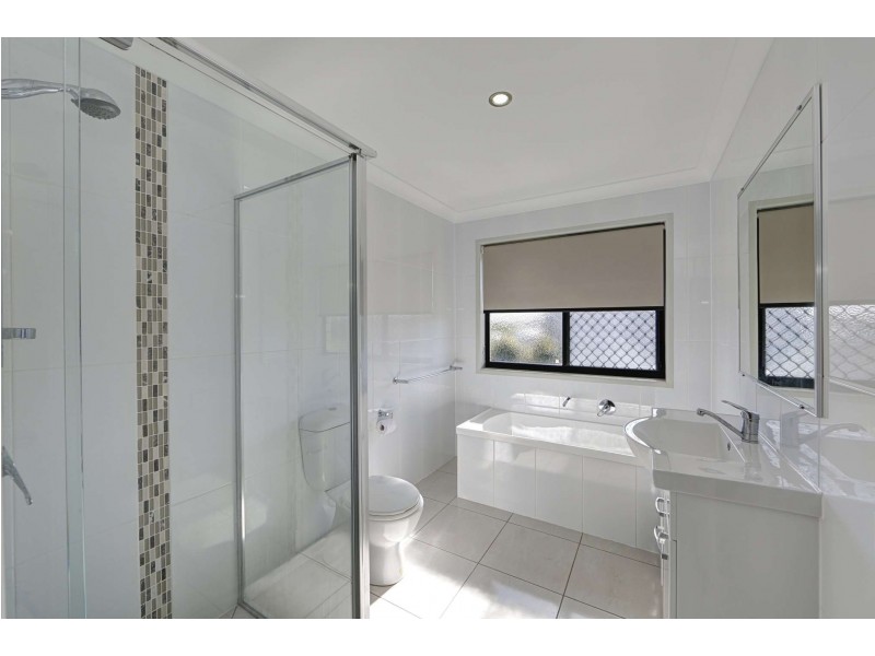 9 Whitesails Court, Innes Park QLD 4670