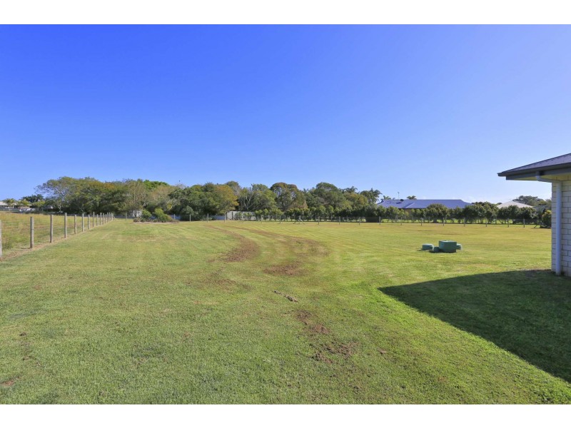 9 Whitesails Court, Innes Park QLD 4670