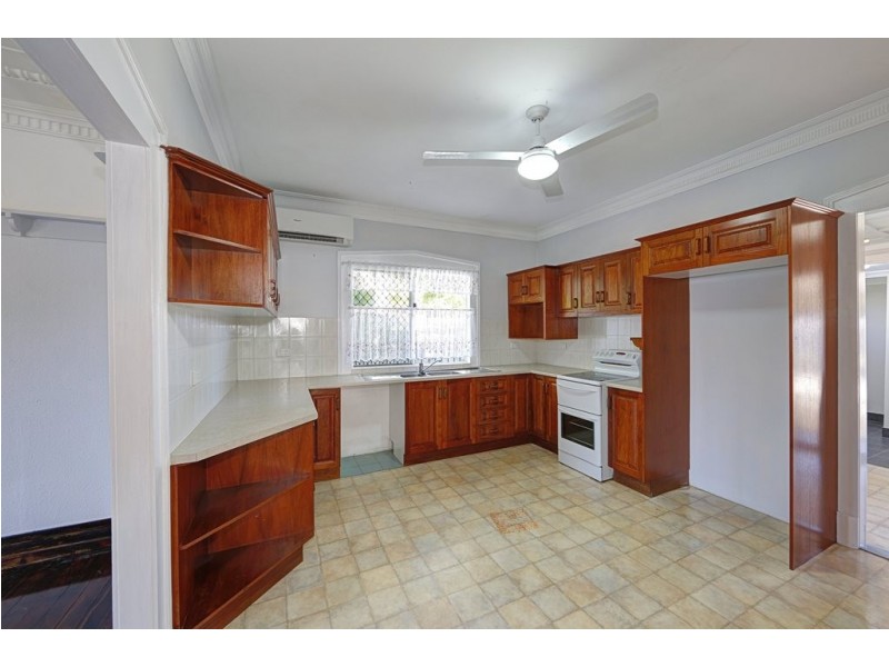 23 Holland Street, Bargara QLD 4670
