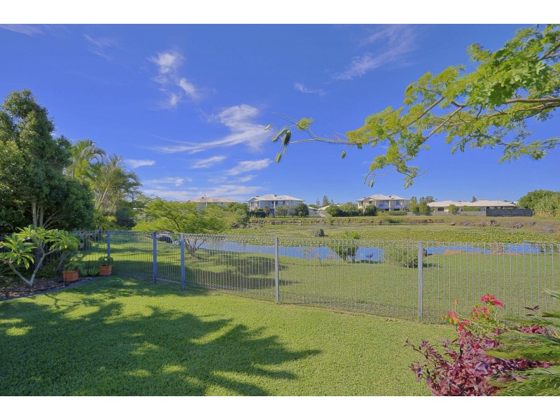 10 Lakeside Close, Bargara QLD 4670