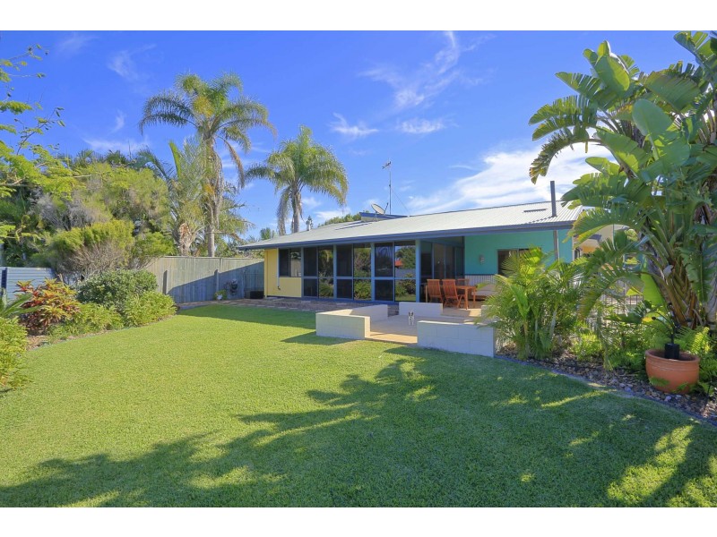 10 Lakeside Close, Bargara QLD 4670