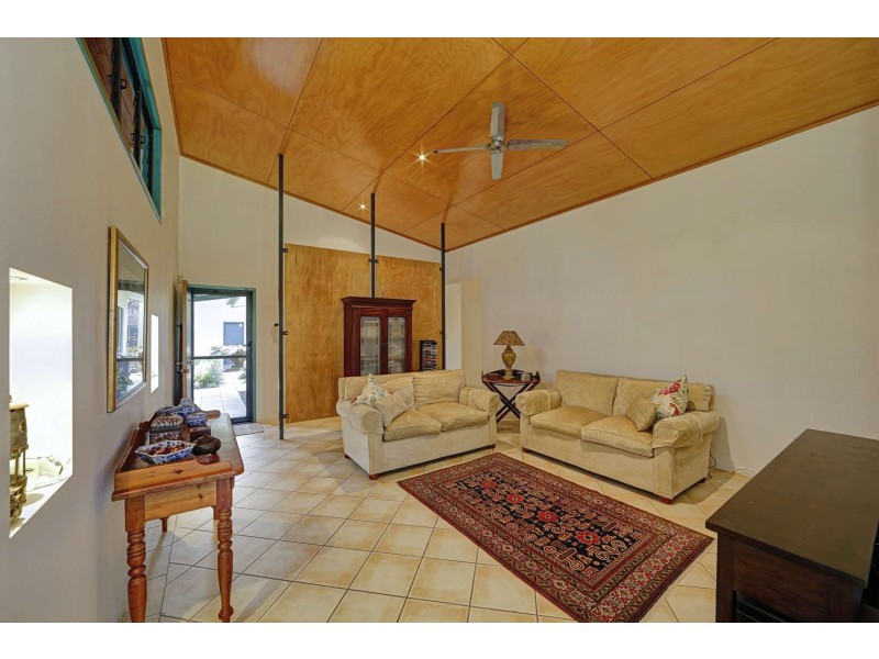 10 Lakeside Close, Bargara QLD 4670