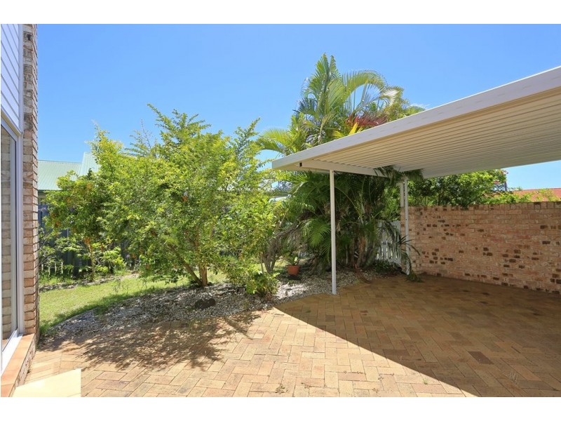 10 Norman Terrace, Bargara QLD 4670