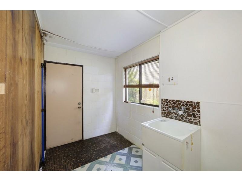 16 Esplanade, Innes Park QLD 4670