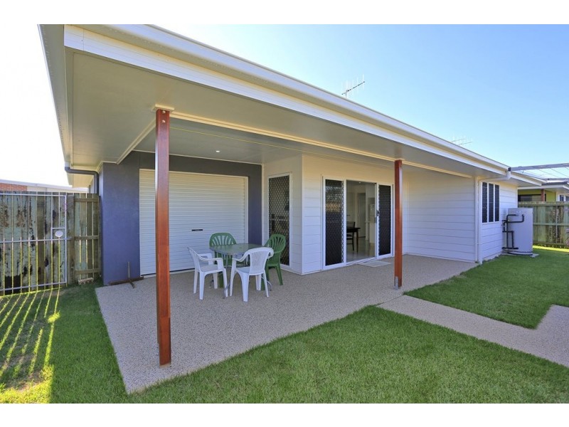 Villa 5 6 Back Hill Drive, Coral Cove QLD 4670