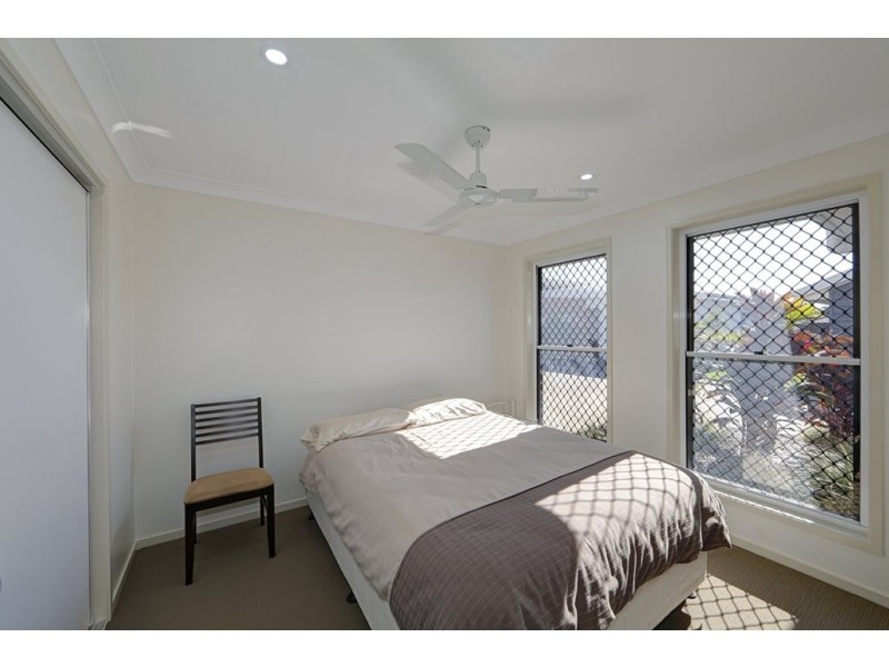 Villa 5 6 Back Hill Drive, Coral Cove QLD 4670