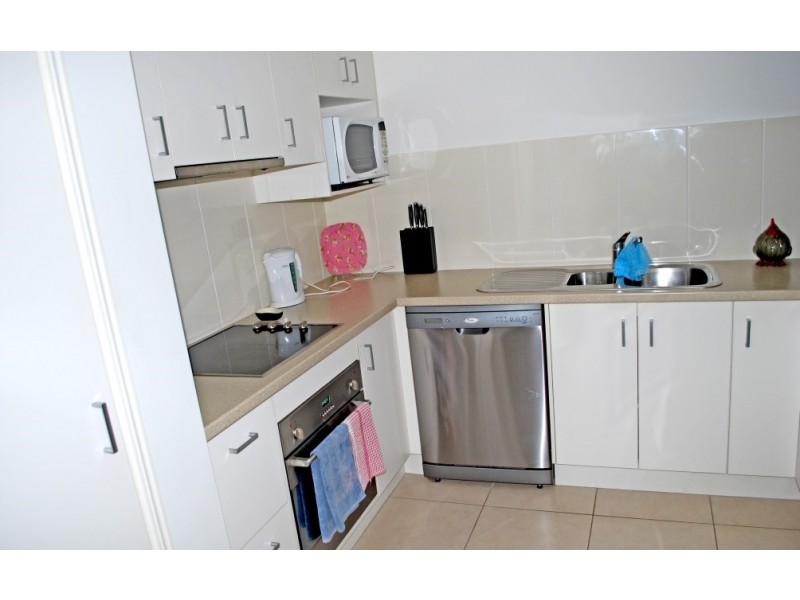 4/110 Woondooma Street, Bundaberg West QLD 4670