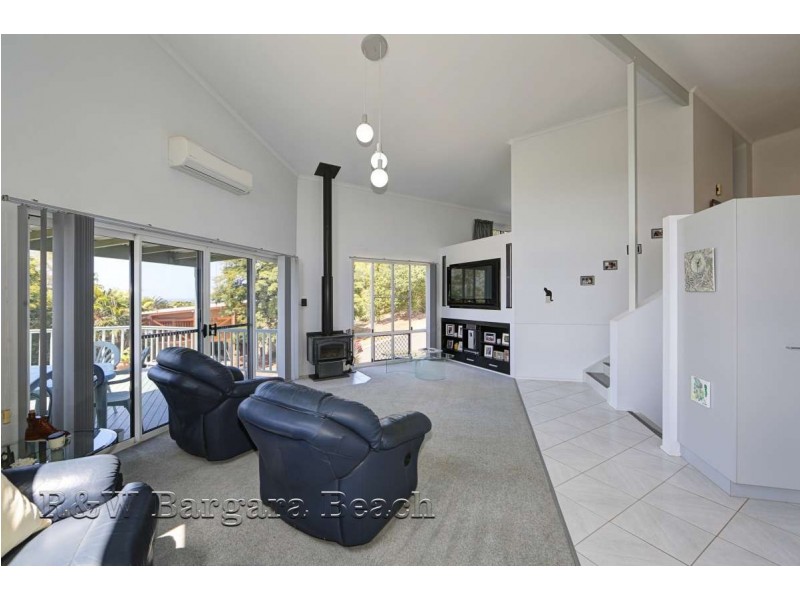 1 Hilltop Avenue, Qunaba QLD 4670