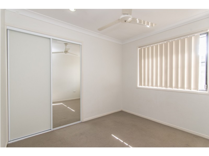 19 McCallum Close, Coral Cove QLD 4670