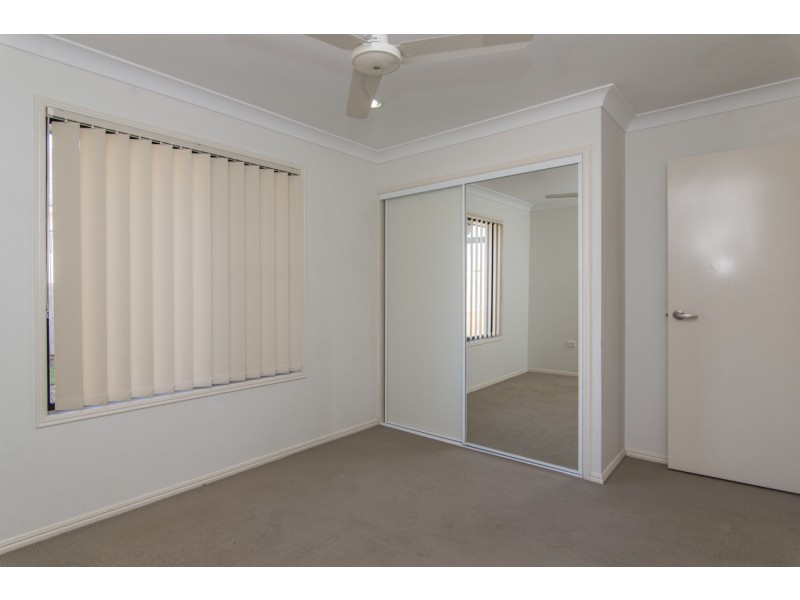 19 McCallum Close, Coral Cove QLD 4670