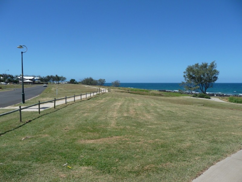 19 McCallum Close, Coral Cove QLD 4670