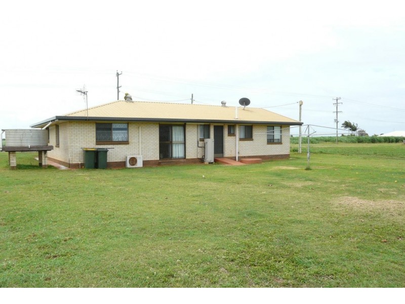 35 Sea Park Road, Burnett Heads QLD 4670
