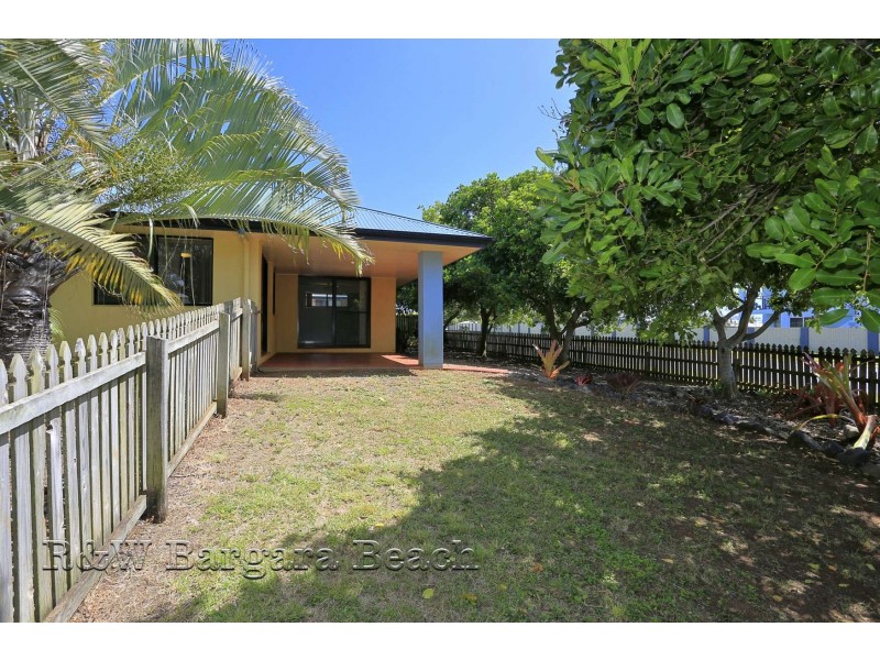 11 Rita Place, Coral Cove QLD 4670