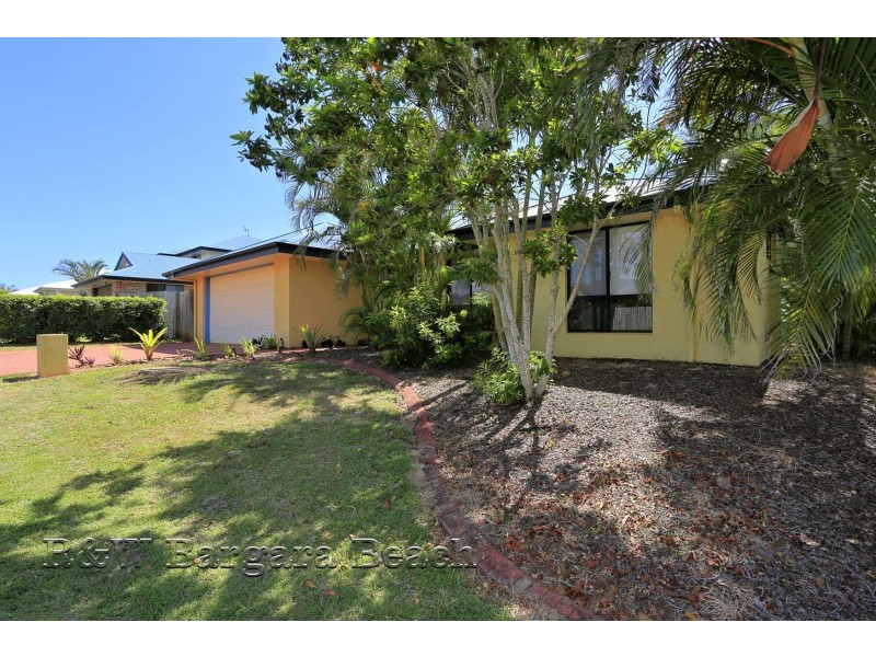 11 Rita Place, Coral Cove QLD 4670