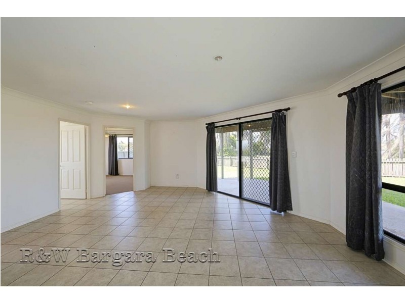1 Robert John Circuit, Coral Cove QLD 4670