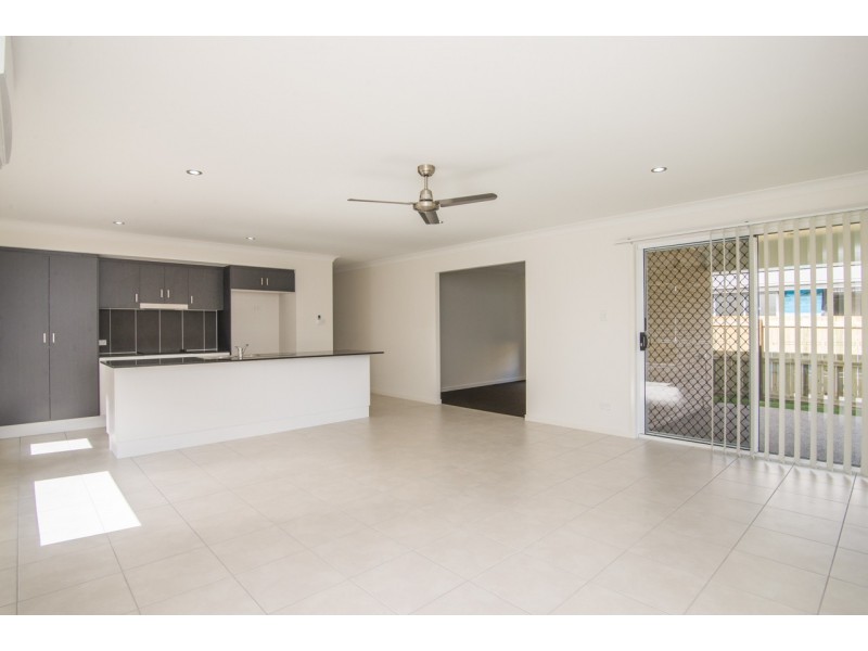 26 Banner Court, Branyan QLD 4670