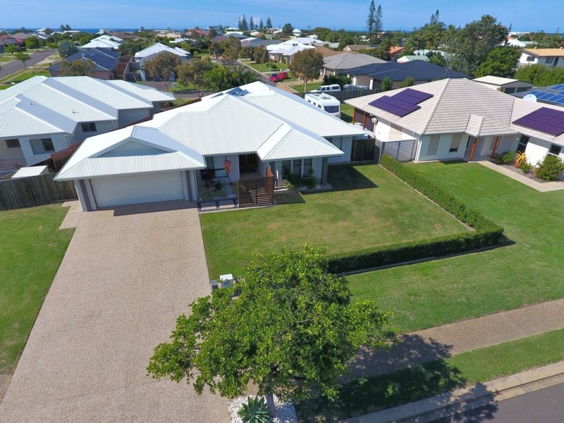 37 Breeze Drive, Bargara QLD 4670