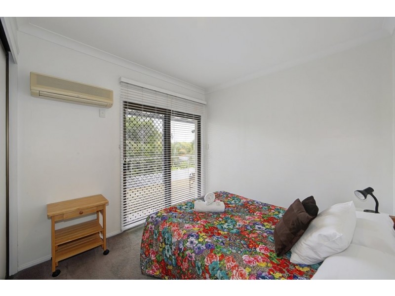 7 Majestic Place, Coral Cove QLD 4670