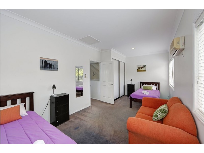 7 Majestic Place, Coral Cove QLD 4670