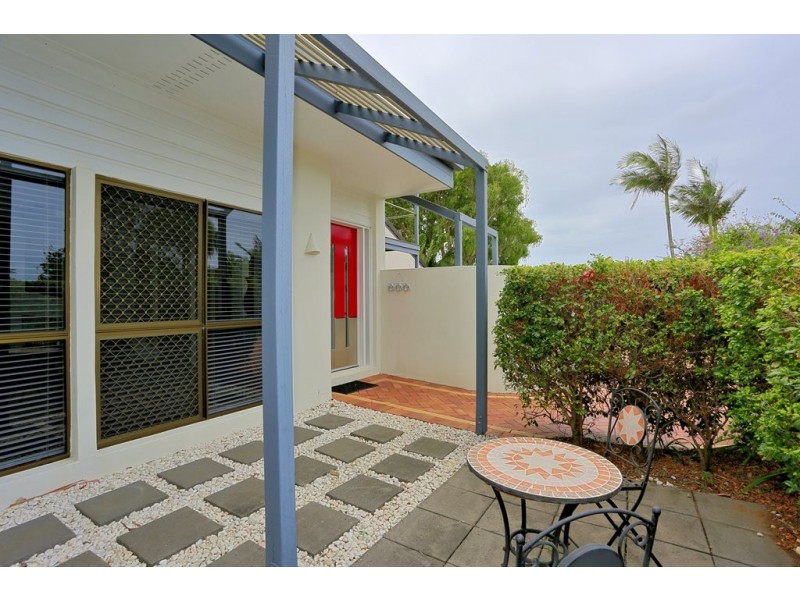 7 Majestic Place, Coral Cove QLD 4670