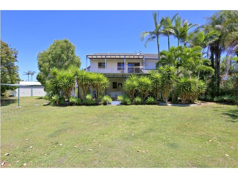 7 Majestic Place, Coral Cove QLD 4670
