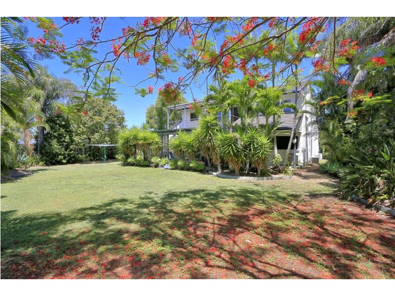 7 Majestic Place, Coral Cove QLD 4670