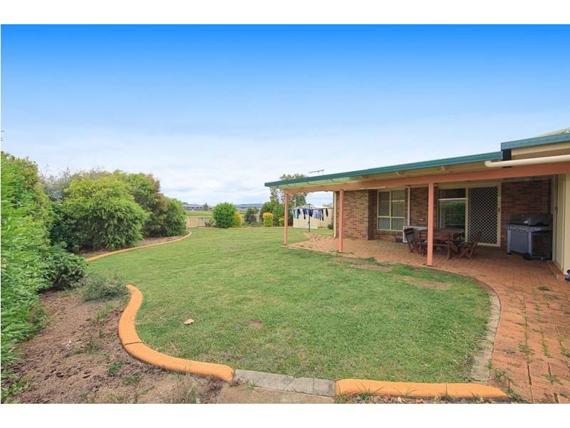 21 Peggy Drive, Coral Cove QLD 4670