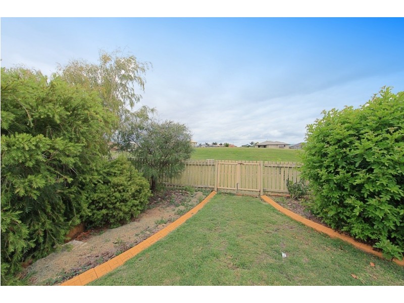 21 Peggy Drive, Coral Cove QLD 4670