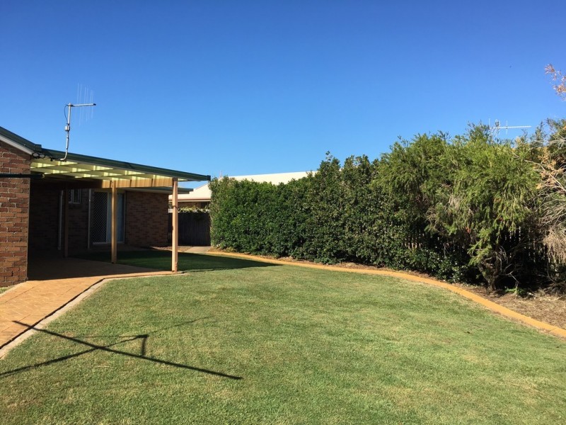 21 Peggy Drive, Coral Cove QLD 4670