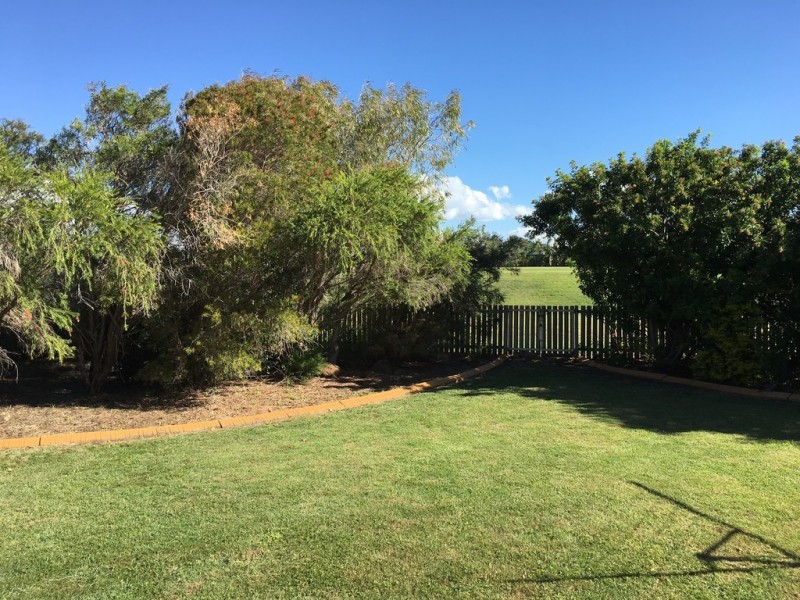 21 Peggy Drive, Coral Cove QLD 4670