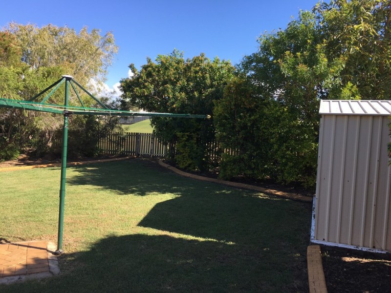 21 Peggy Drive, Coral Cove QLD 4670