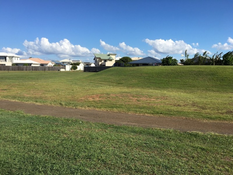 21 Peggy Drive, Coral Cove QLD 4670