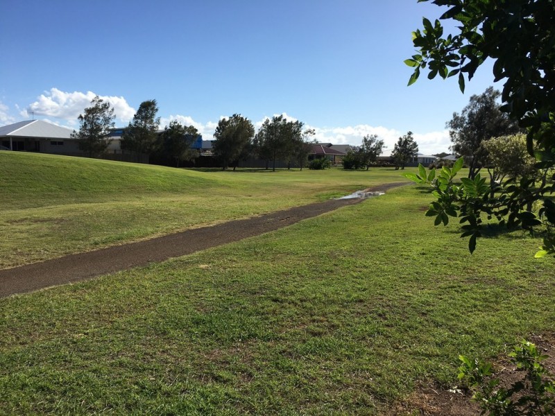 21 Peggy Drive, Coral Cove QLD 4670