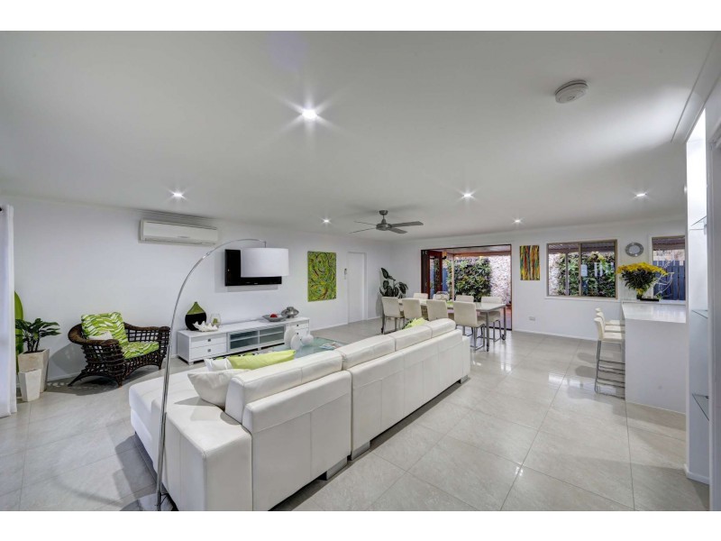 20 Fairway Drive, Bargara QLD 4670