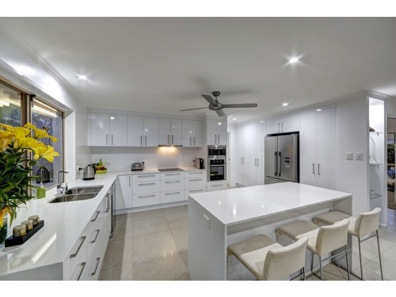 20 Fairway Drive, Bargara QLD 4670