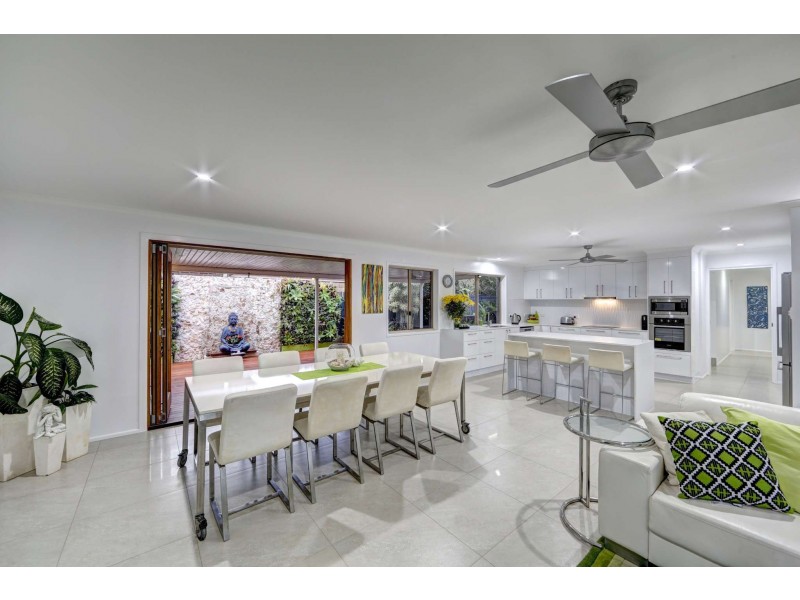 20 Fairway Drive, Bargara QLD 4670